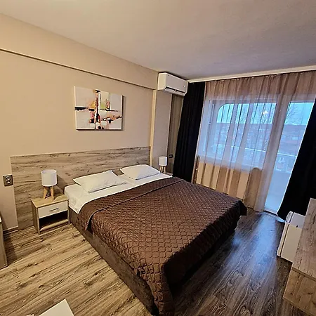 рока * Mineralni Bani