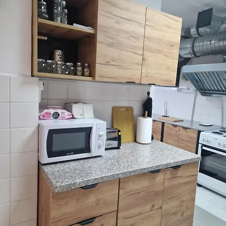 рока Mineralni Bani
