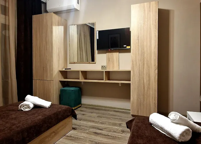 рока * Mineralni Bani